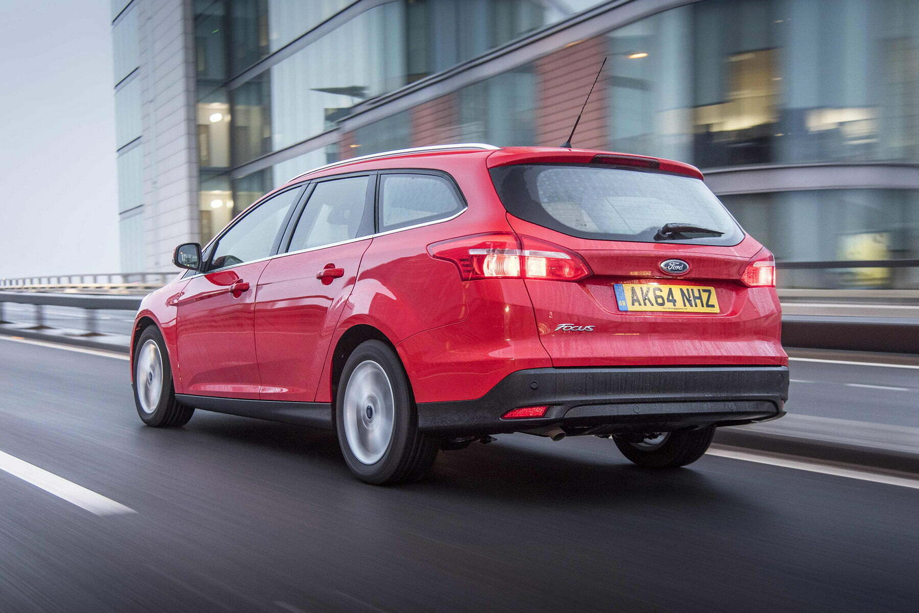 Ford Focus estate (2014 - 2018) rear view | Expert Rating
