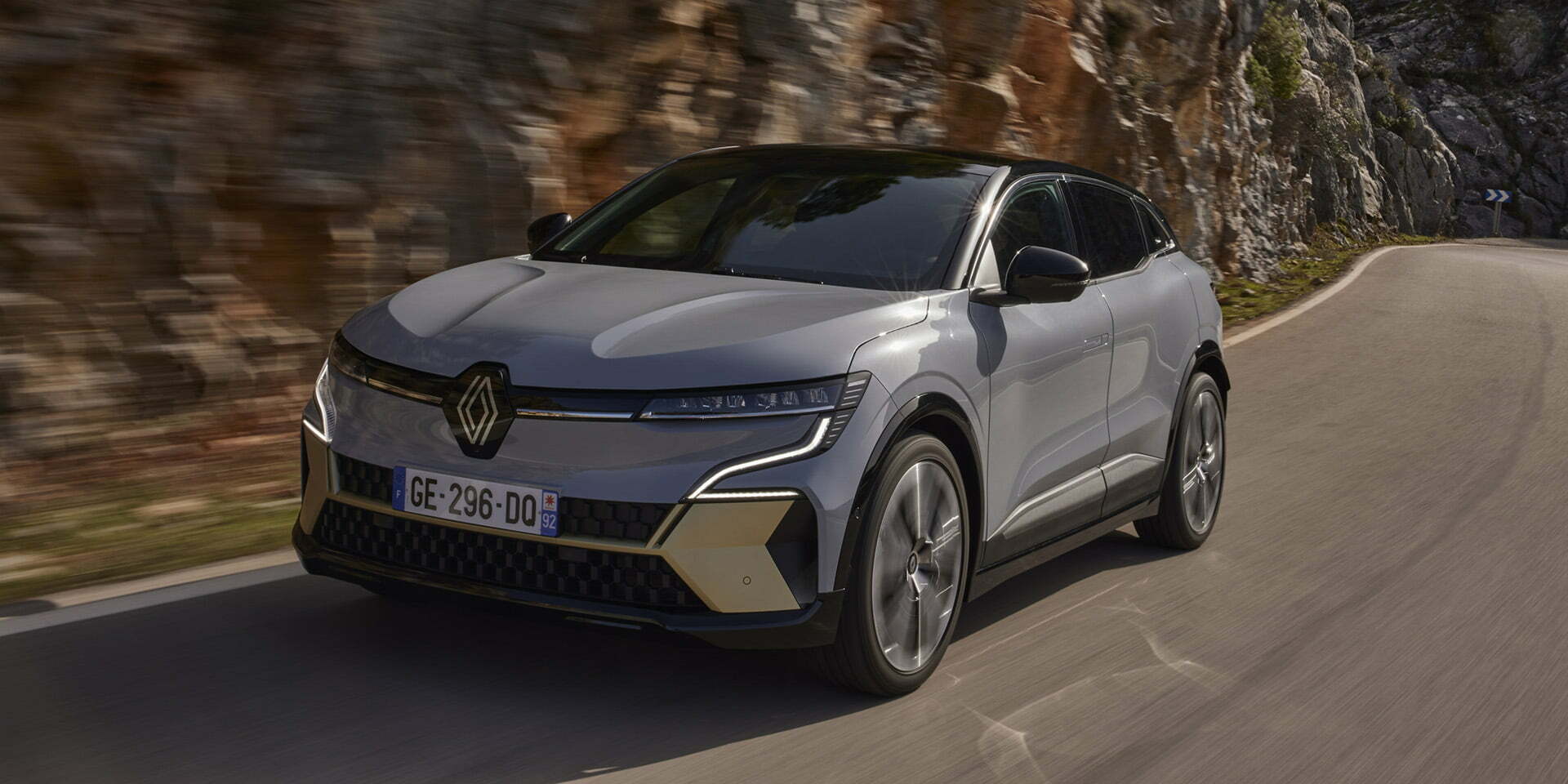 Renault Mégane E-Tech range gains ‘Iconic’ trim