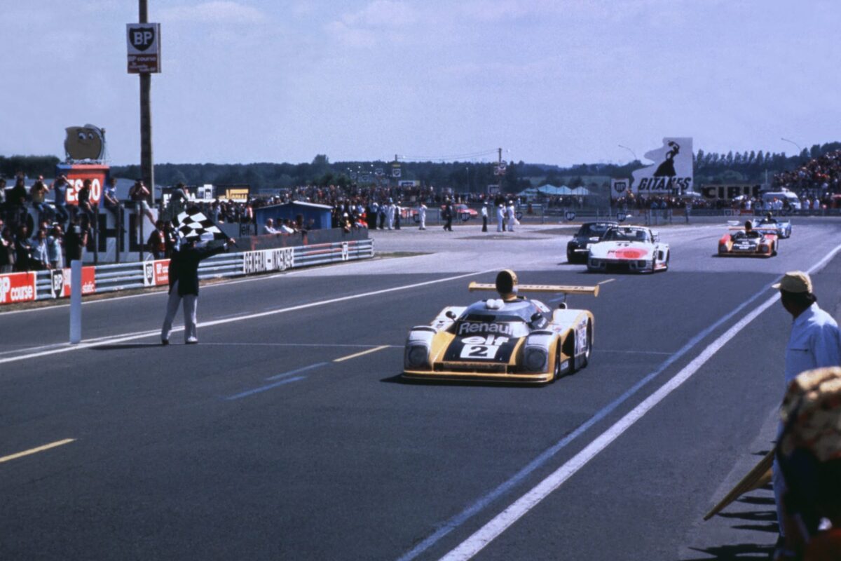 Alpine-Renault A442 memenangkan Le Mans pada tahun 1978