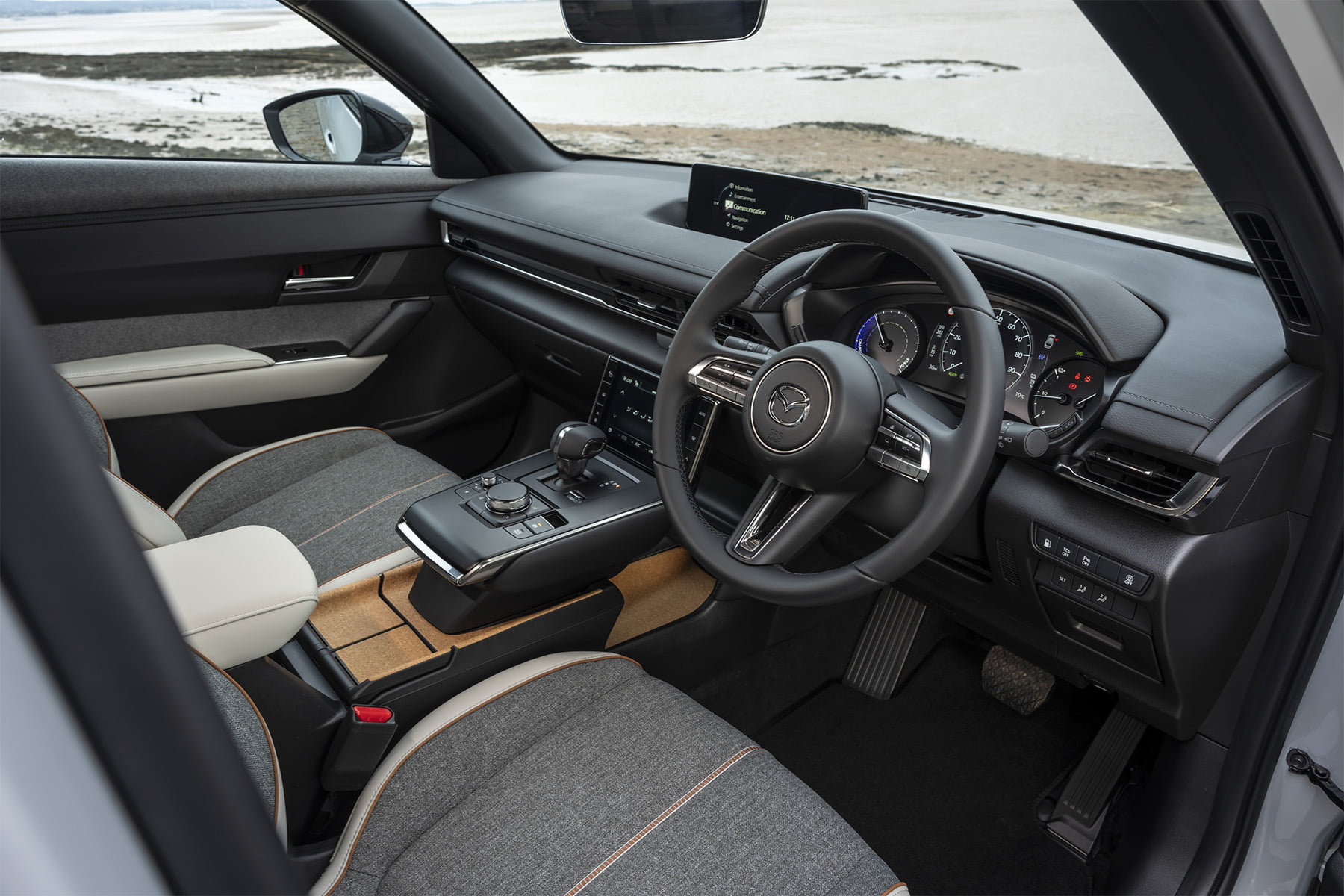 Mazda MX-30 R-EV interior view | Expert Rating