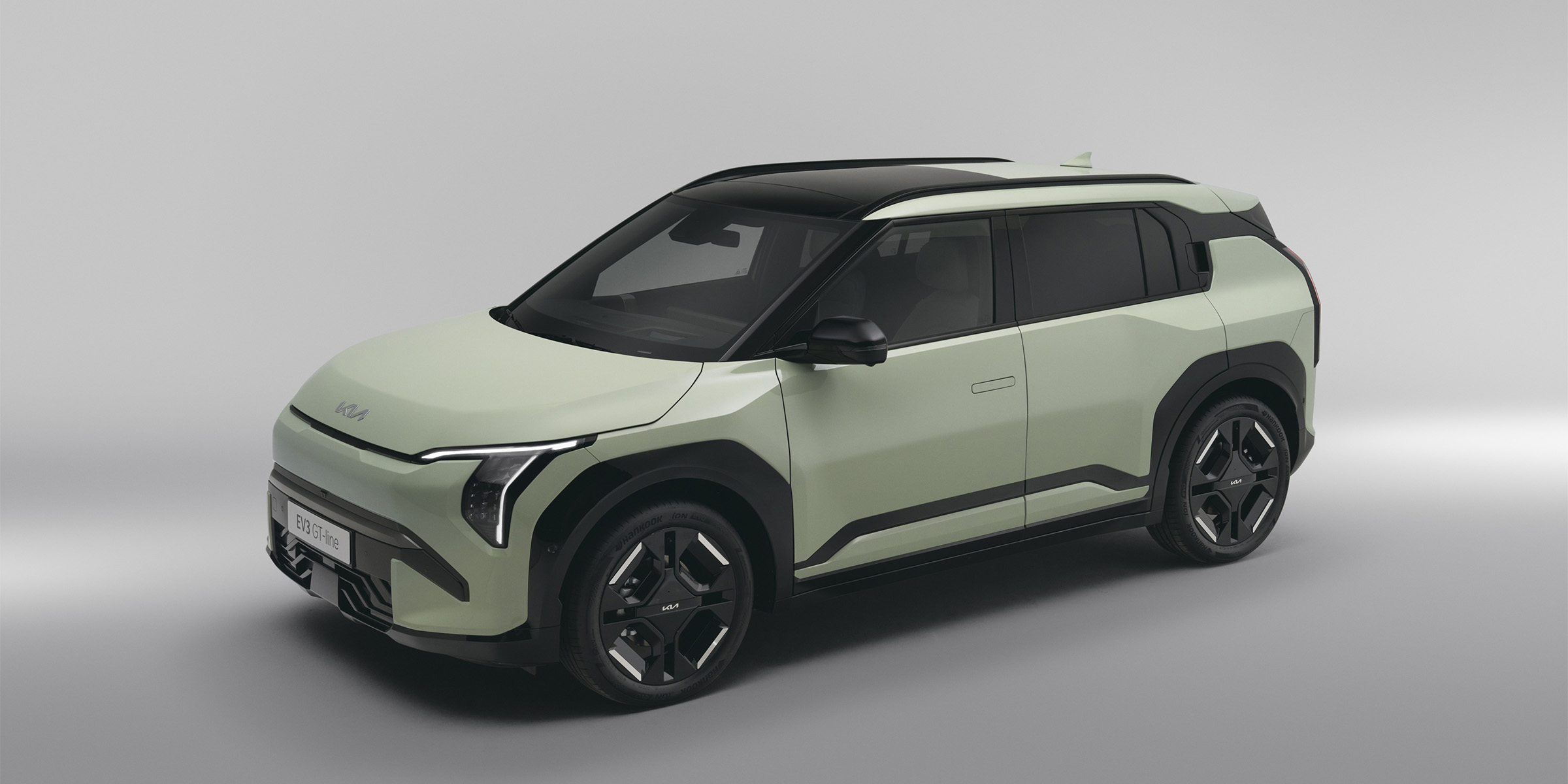 New electric Kia EV3 crossover unveiled