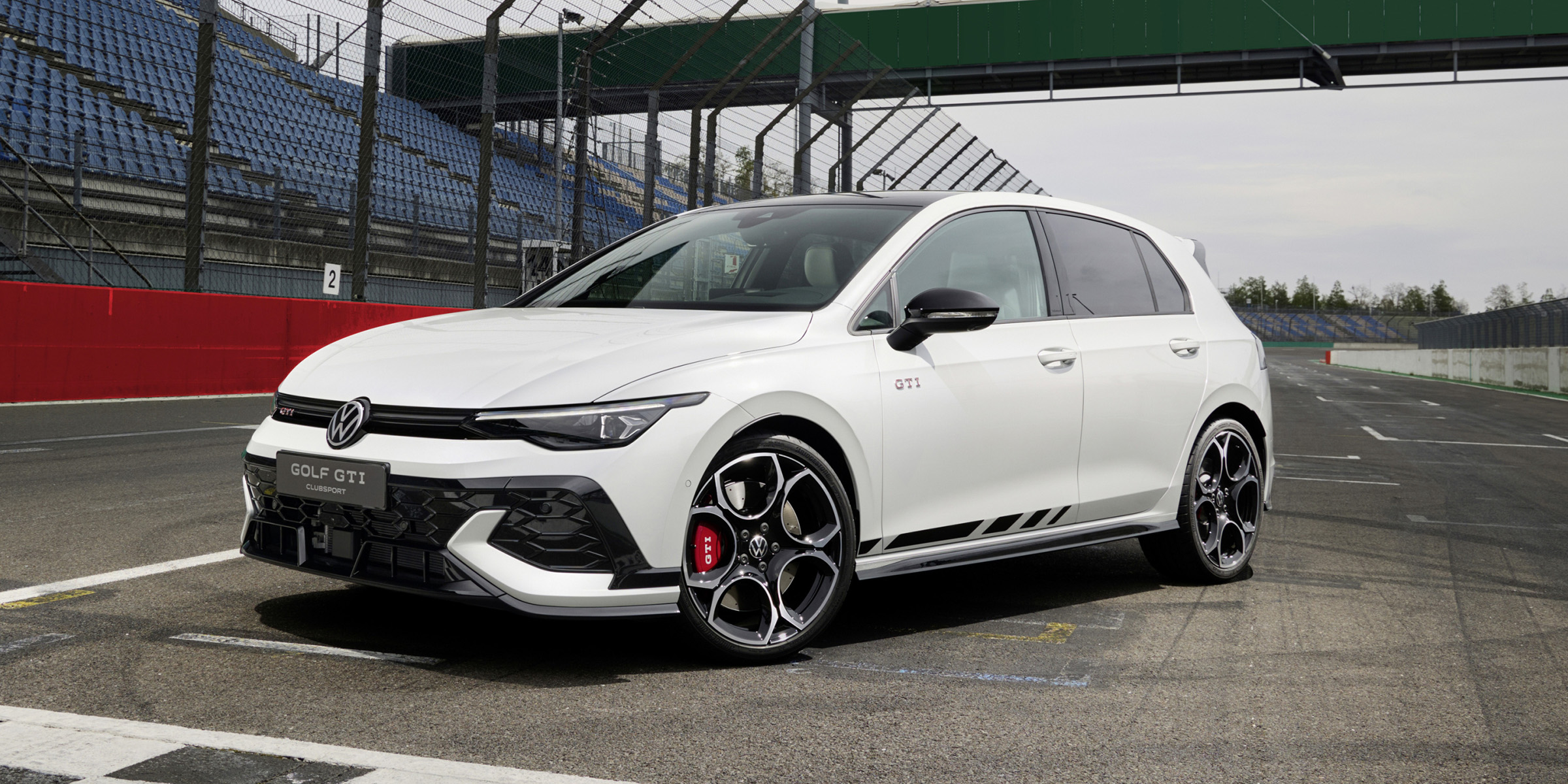 New Volkswagen Golf GTI Clubsport debuts