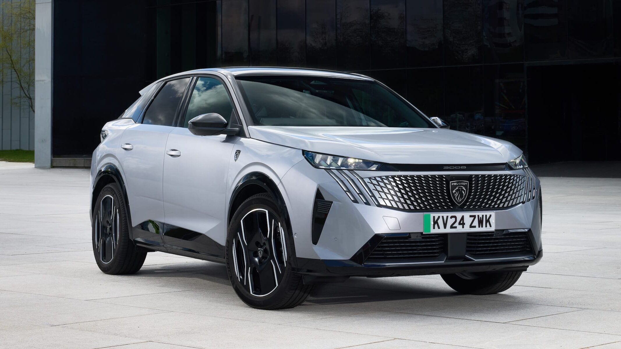 エウロペ Peugeot E-3008 (2024 – present) | Expert Rating | The Car Expert