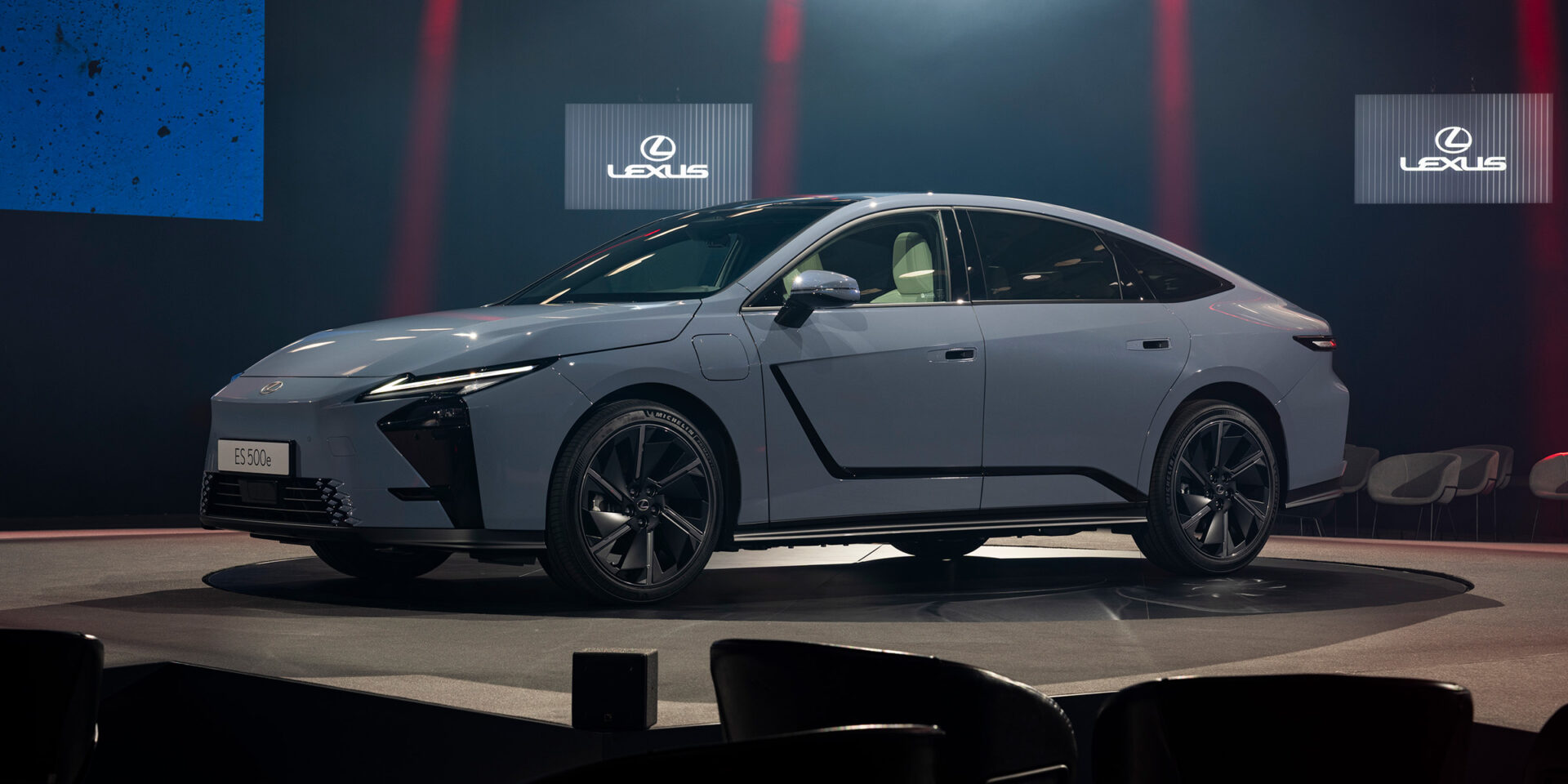 2025 Lexus ES