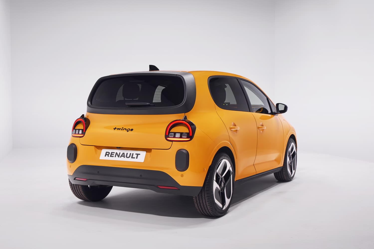 Renault Twingo E-Tech - rear
