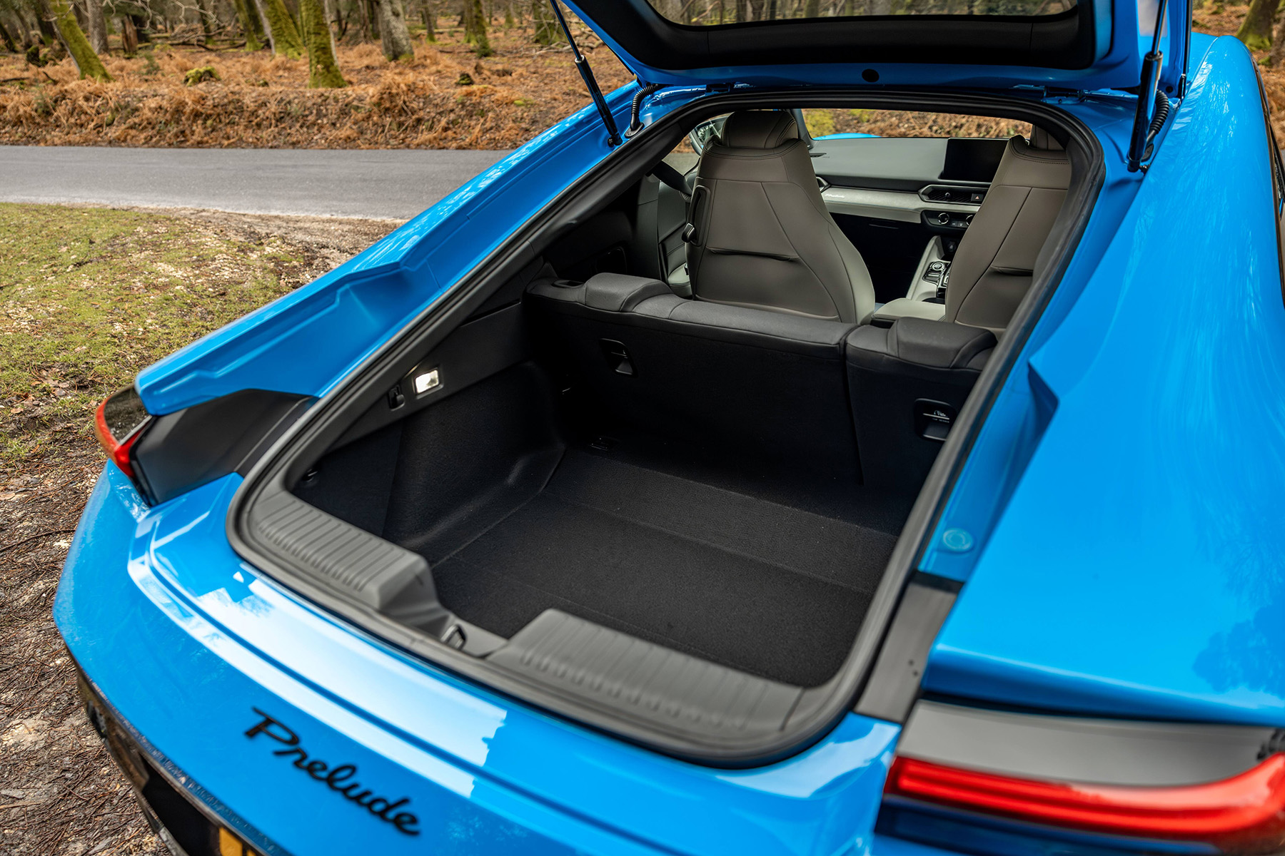 Honda Prelude boot view | Expert Rating