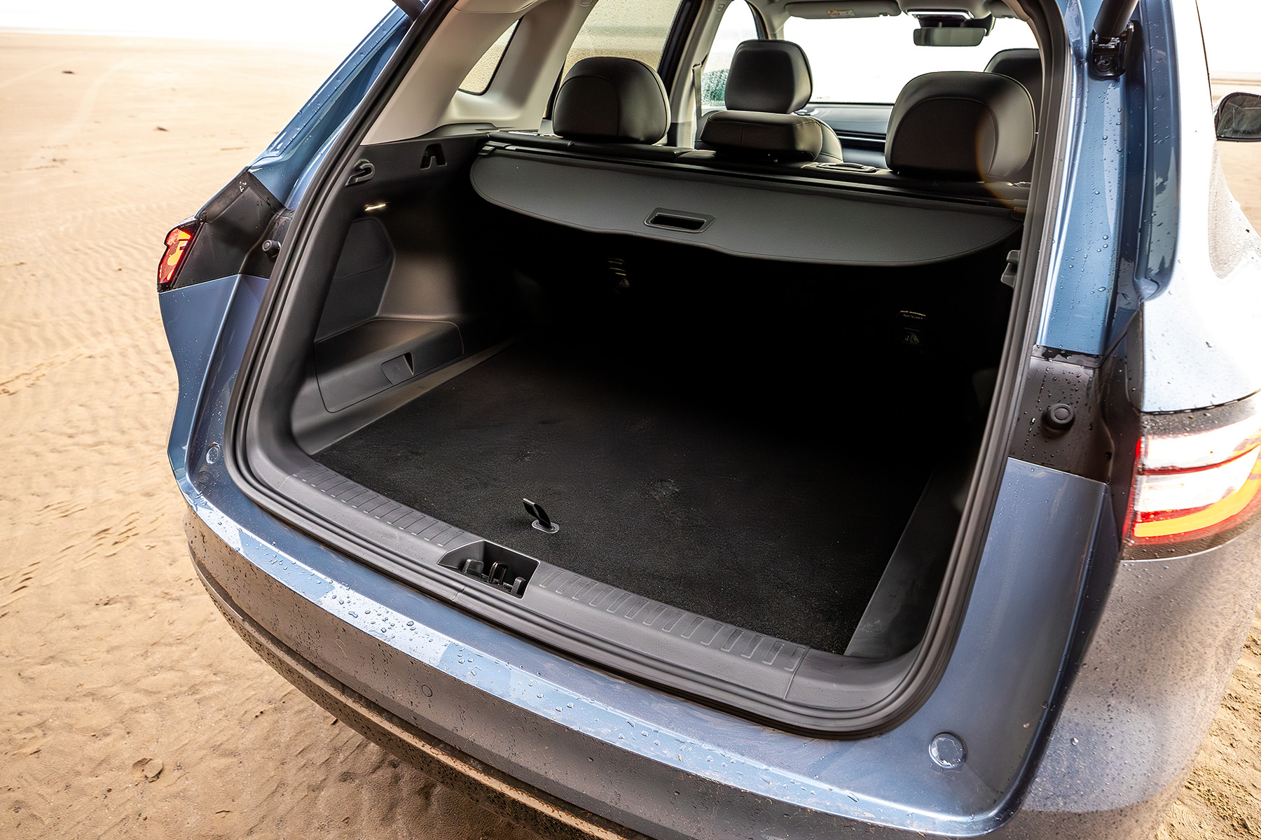 Geely Starray boot view | Expert Rating