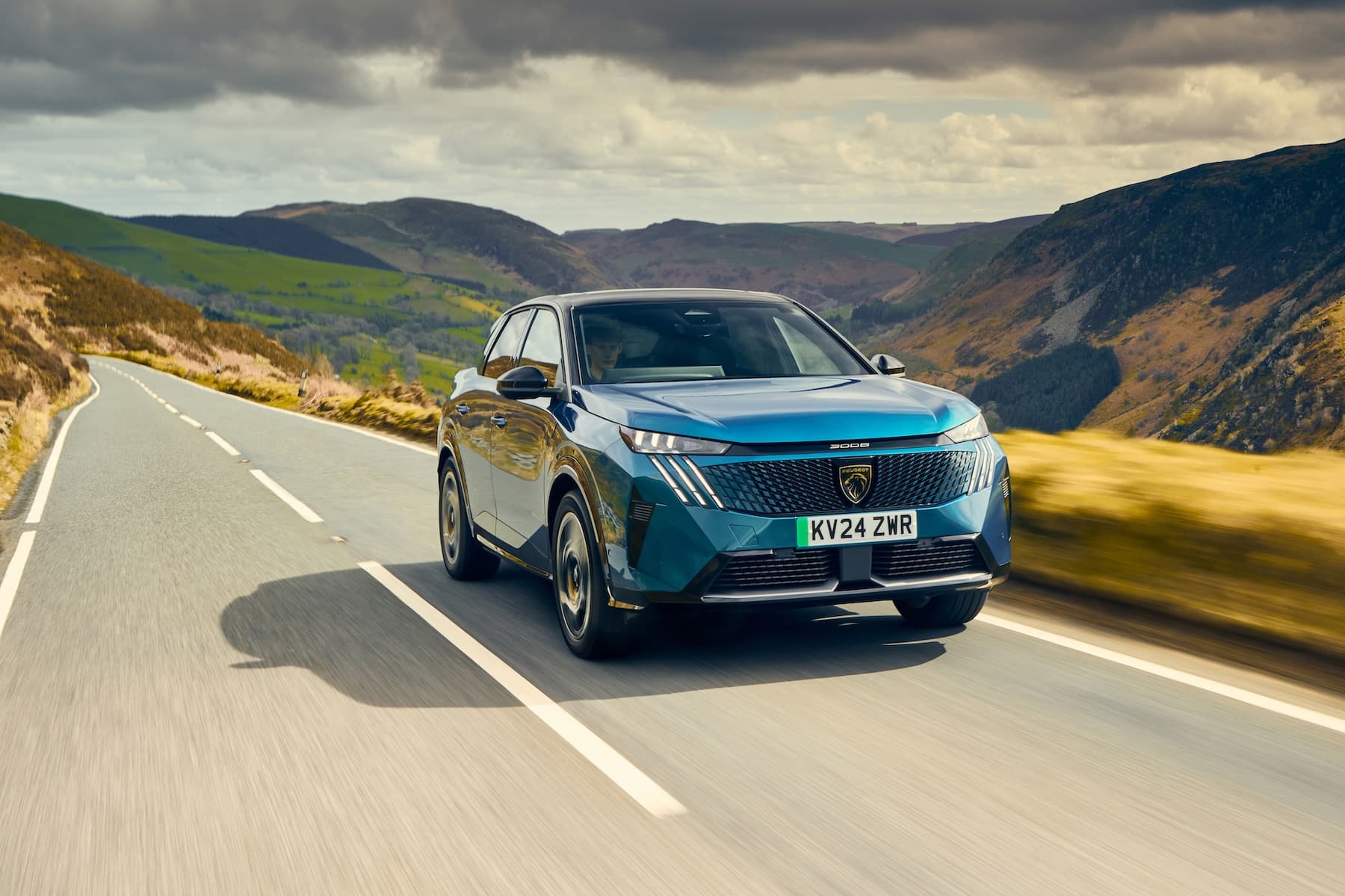 Peugeot E-3008 (2024 onwards) - front, dynamic