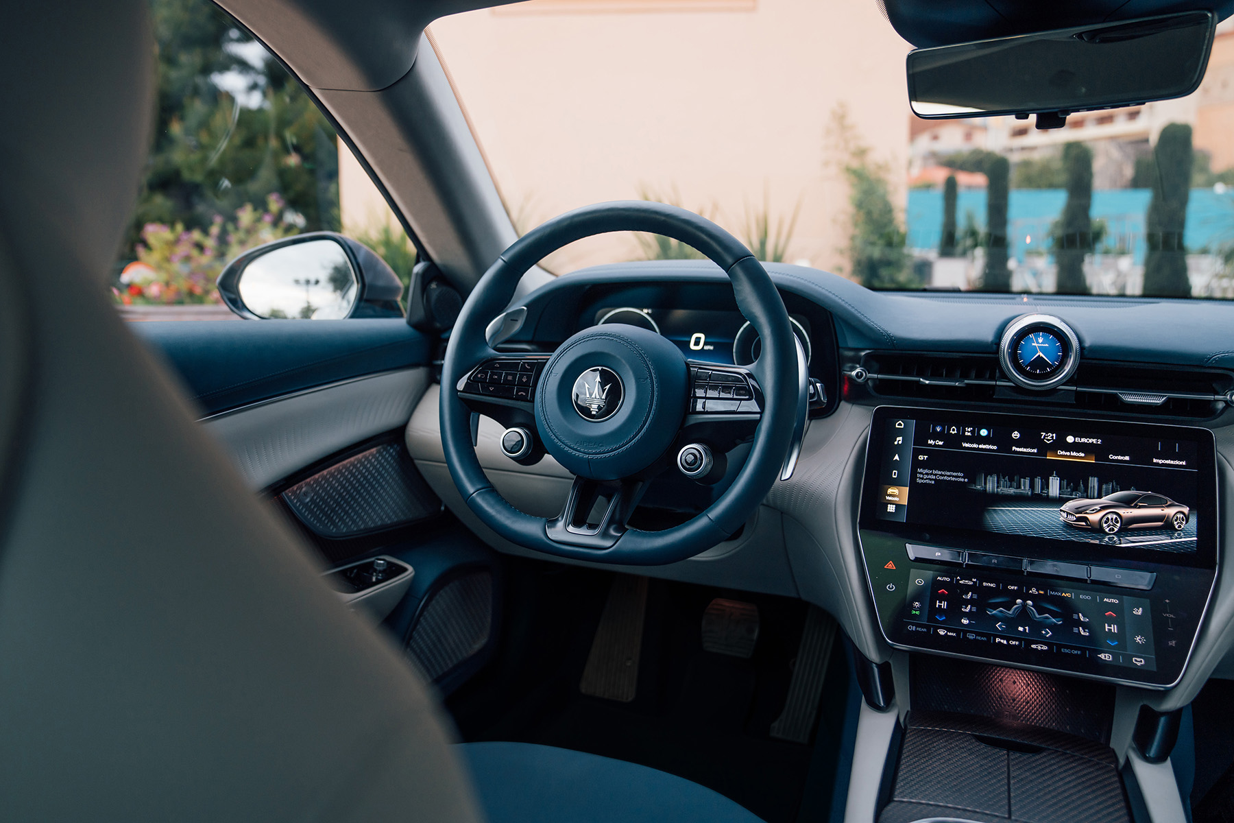 Maserati GranTurismo Folgore interior view | Expert Rating