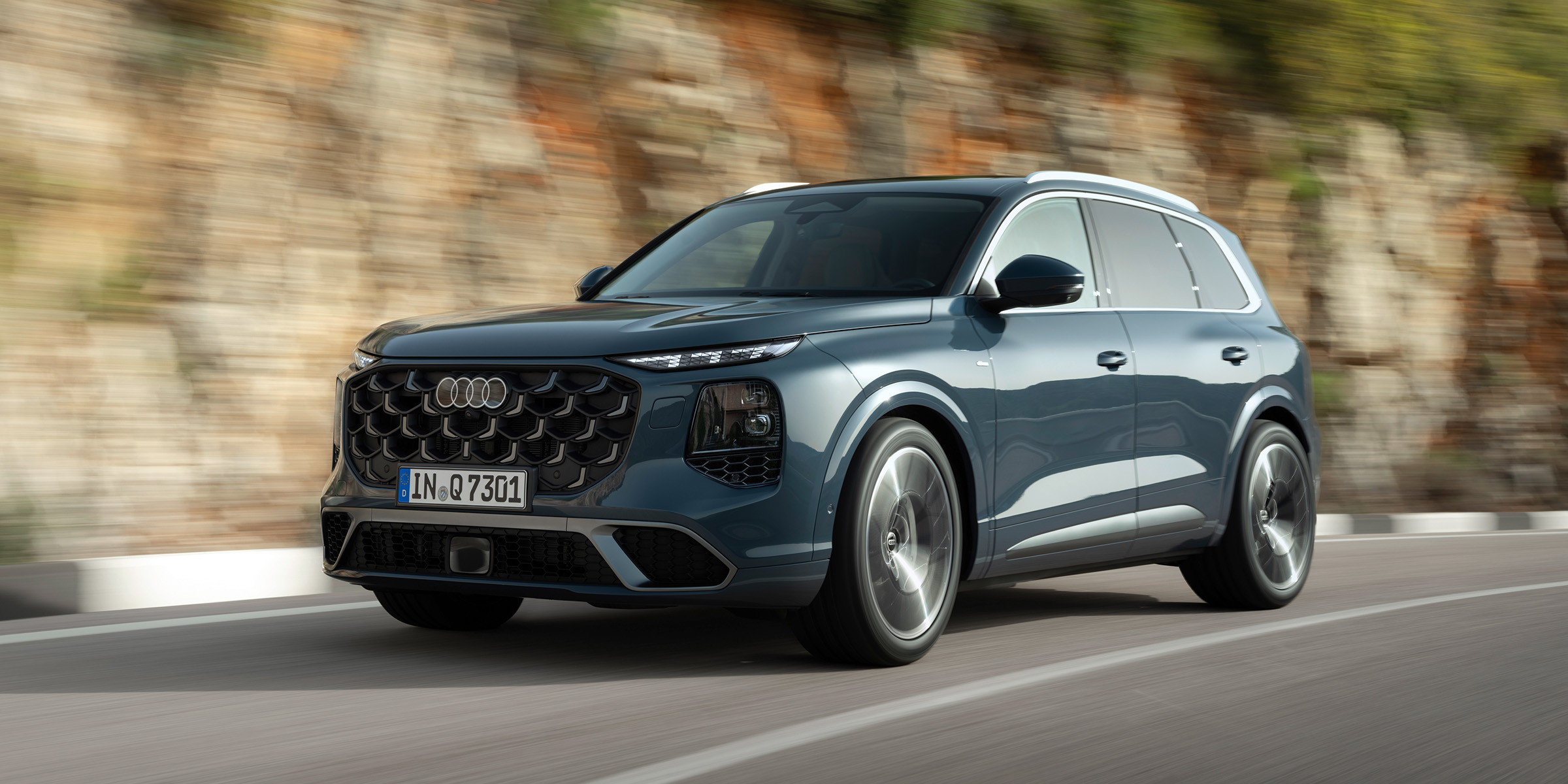 New Audi Q7 revealed