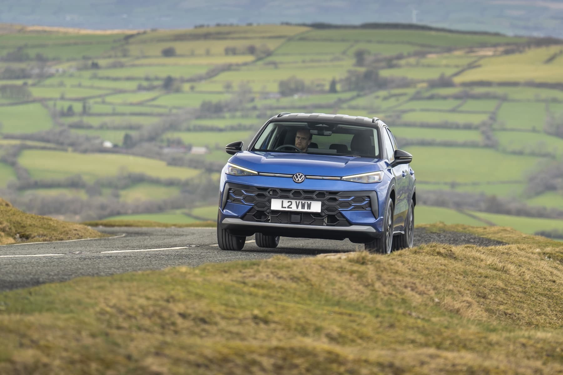 Volkswagen T-Roc (2026 onwards) - front view, dynamic