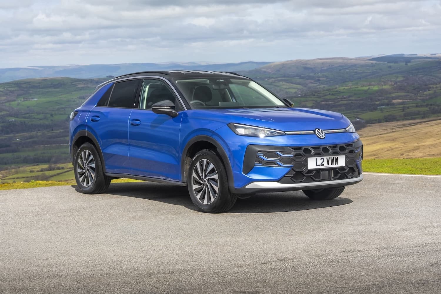 Volkswagen T-Roc (2026 onwards) - front view, static