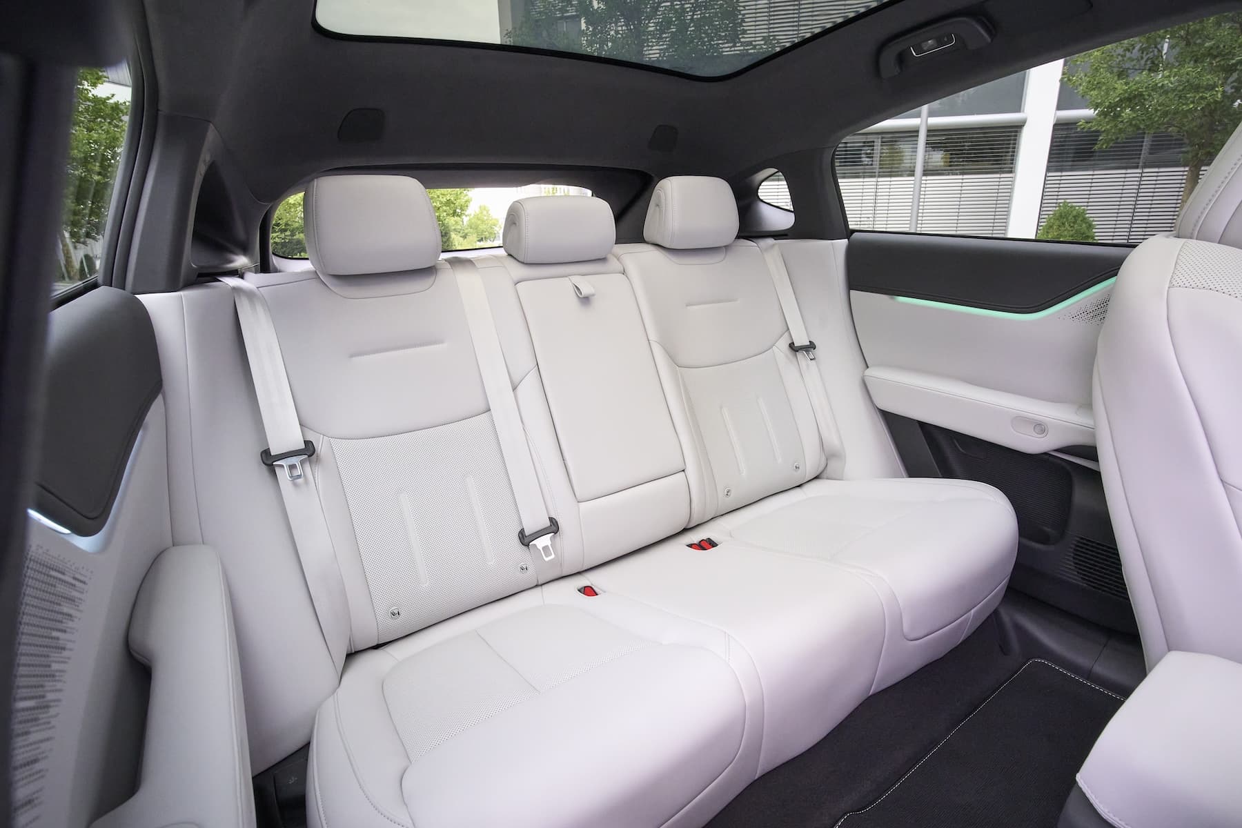 XPeng G6 2026 - rear seats