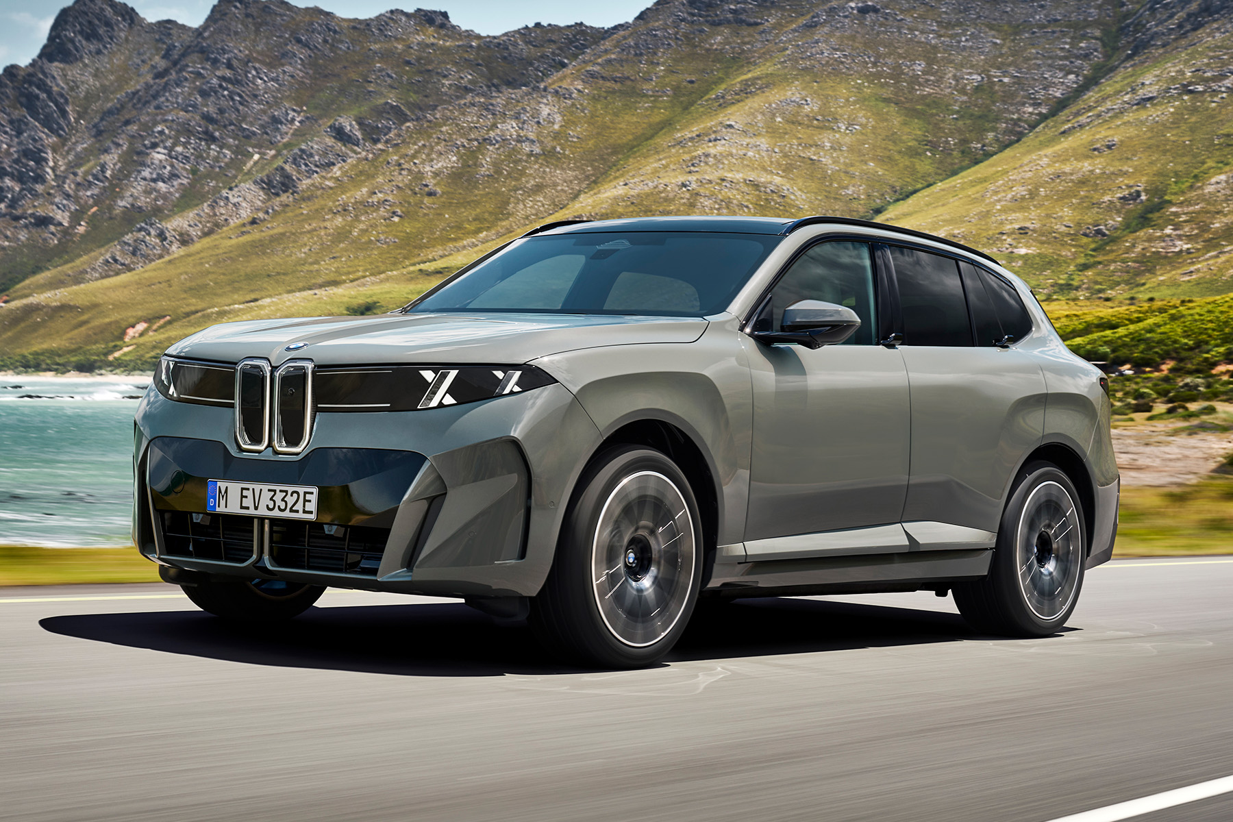 BMW iX5 front view | Expert Rating