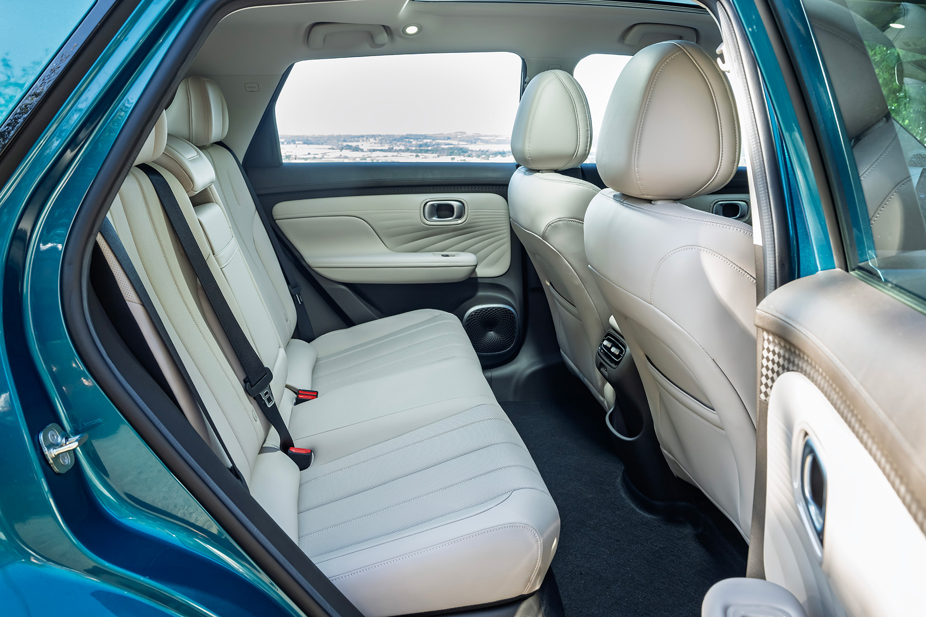 AION UT rear interior view | Expert Rating