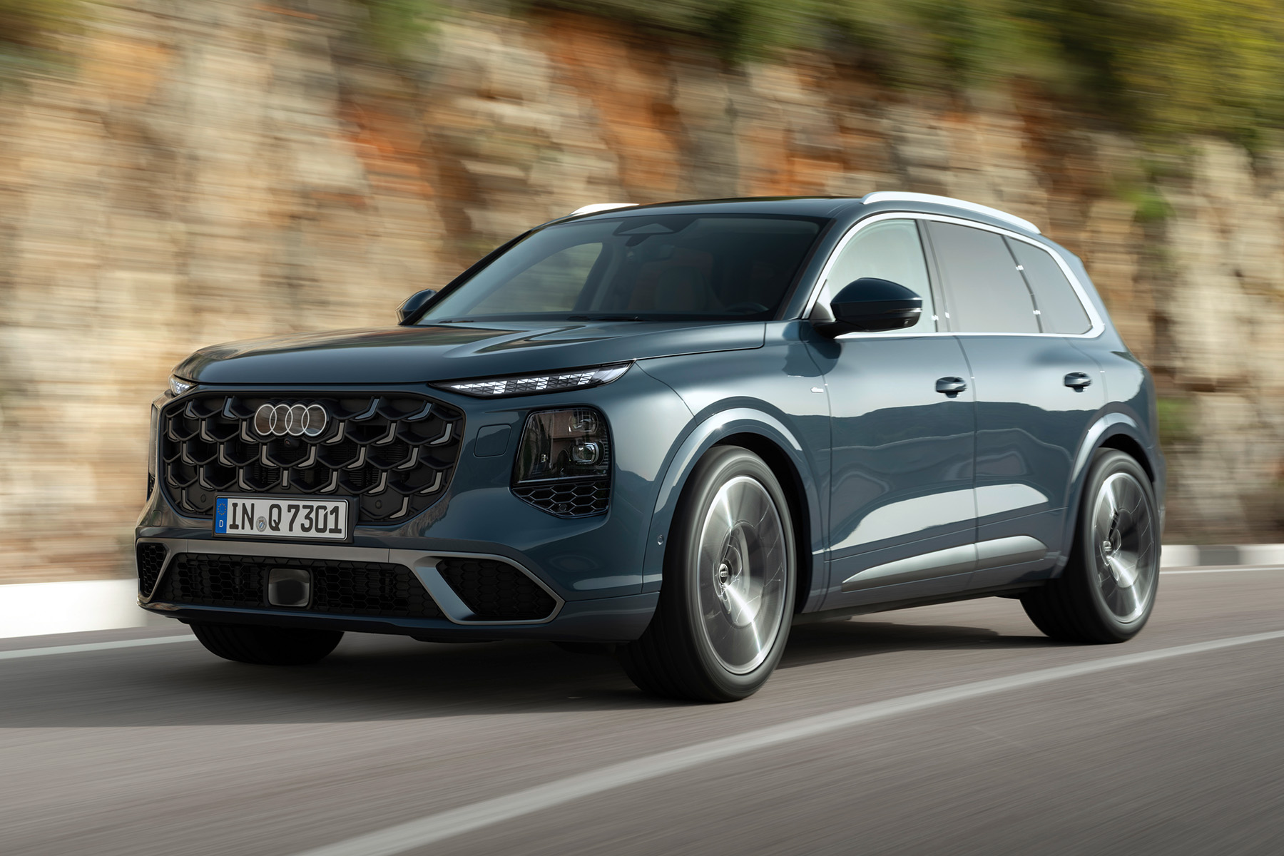 Audi Q7 front view | Expert Rating