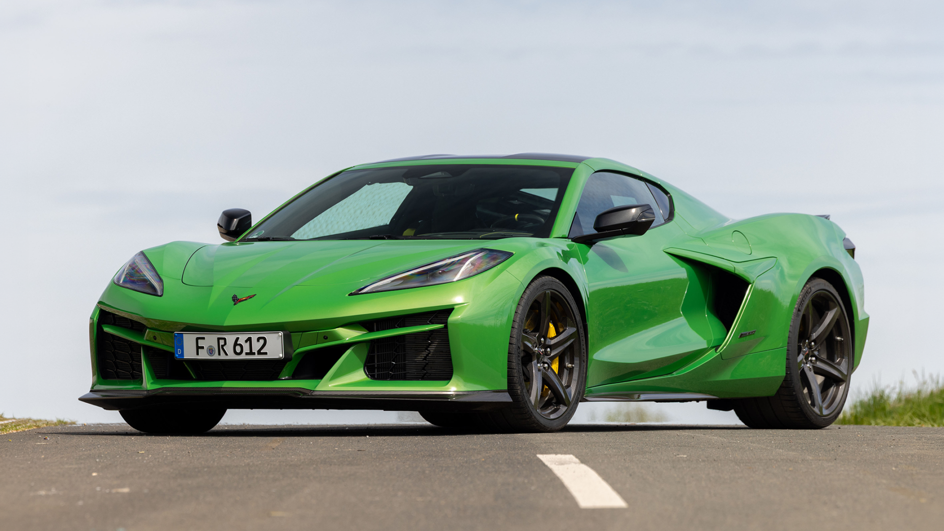 Chevrolet Corvette E-Ray | Expert Rating