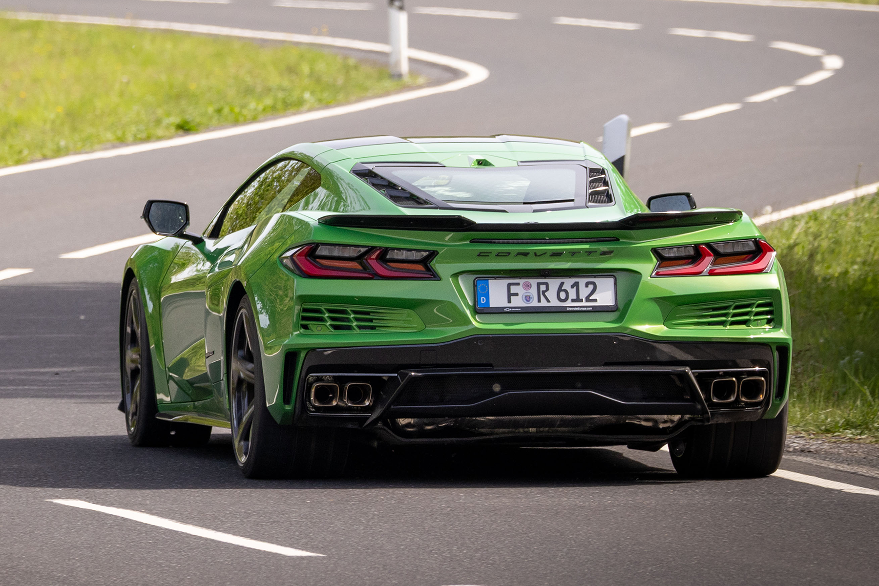 Chevrolet Corvette E-Ray coupé rear view | Expert Rating