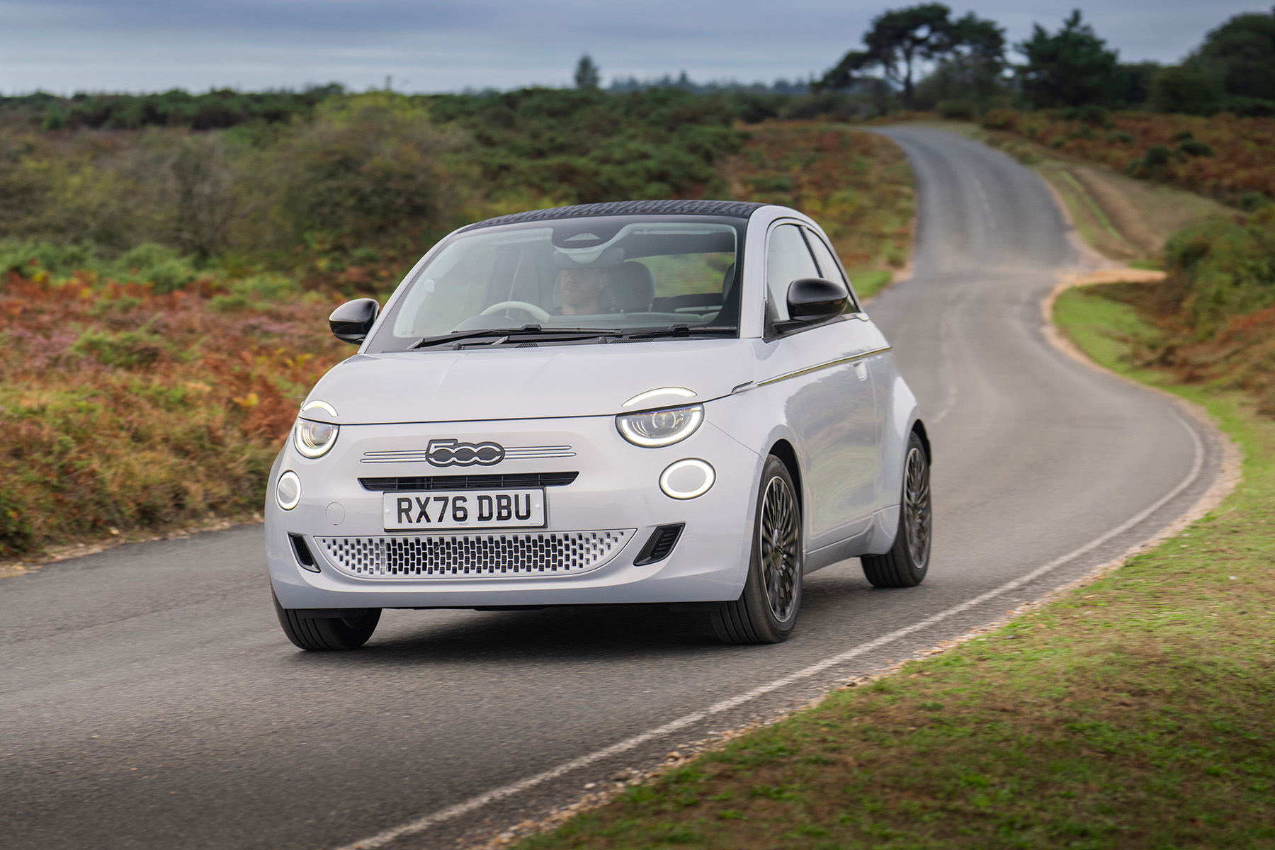 Fiat 500 Hybrid cabriolet front view | Expert Rating