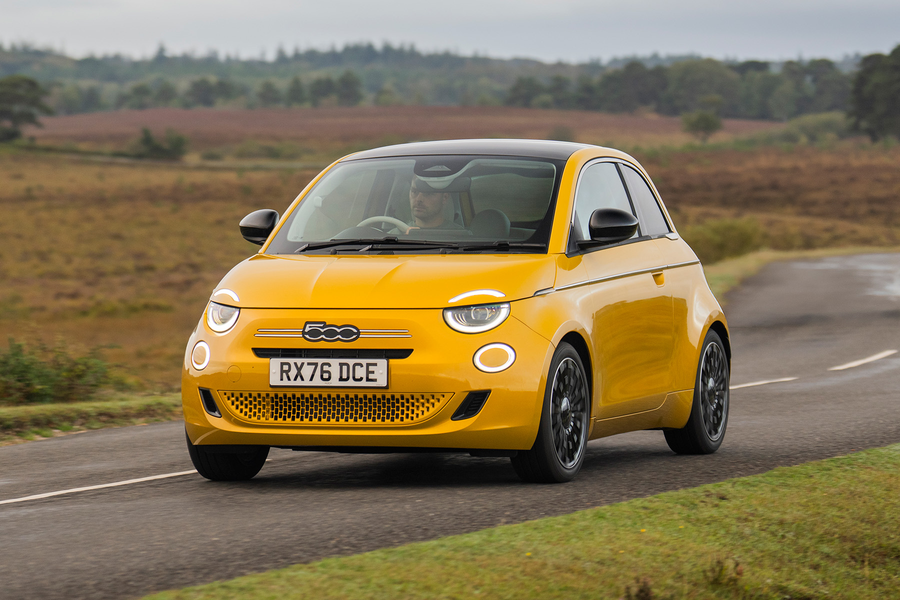 Fiat 500 Hybrid front view | Expert Rating